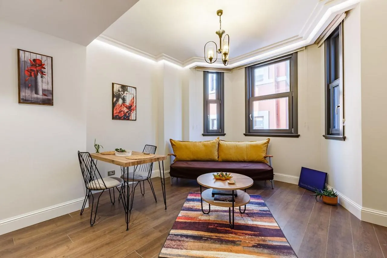 Апартаменты Modern House With Central Location In Beyoglu Стамбул