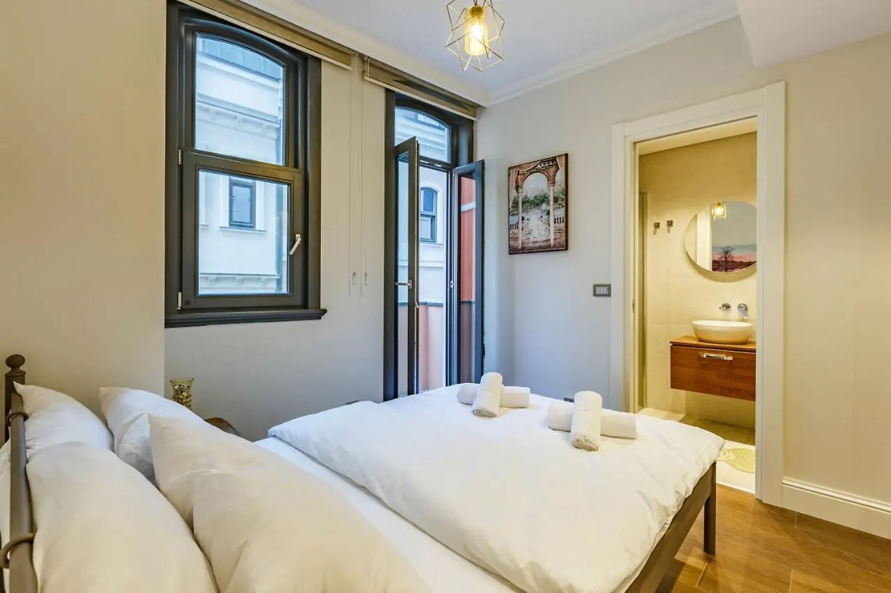Апартаменты Modern House With Central Location In Beyoglu Стамбул